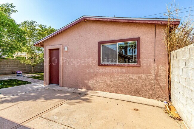 Building Photo - 1626 W Taylor St