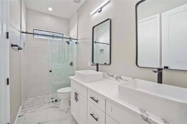 Building Photo - 3310 W Cherry St