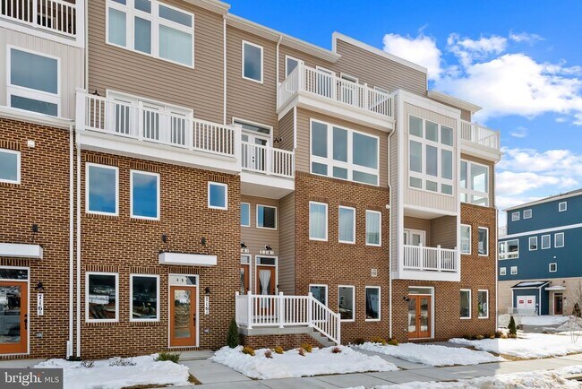 Building Photo - 714 Iron Frg Rd