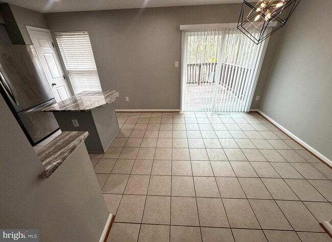 Building Photo - 12705 Town Center Way