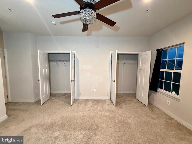 Building Photo - 4812 Crest View Dr