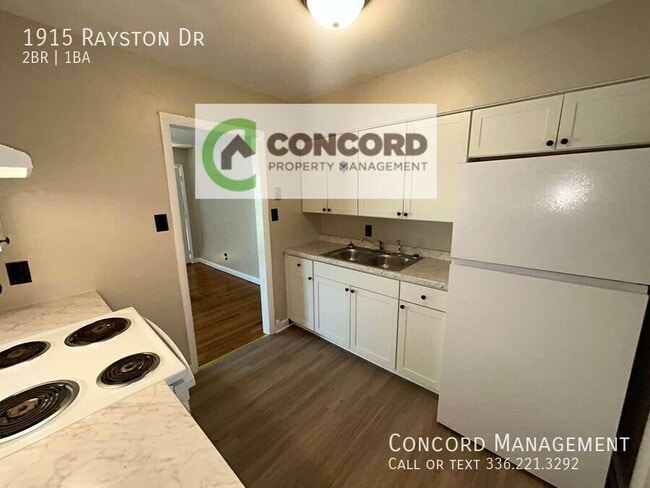 Building Photo - 1915 Rayston Dr