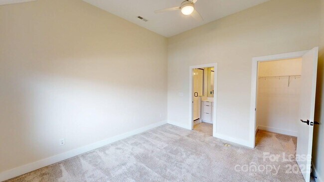 Building Photo - 1211 Minter Pl