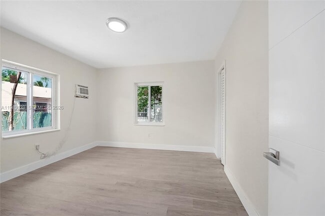 Building Photo - 2025 Fillmore St