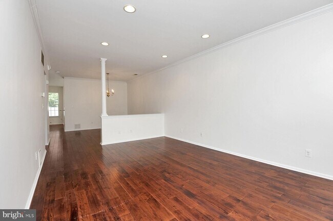 Building Photo - 26 Normandy Dr