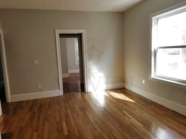 Building Photo - 45 Adams St