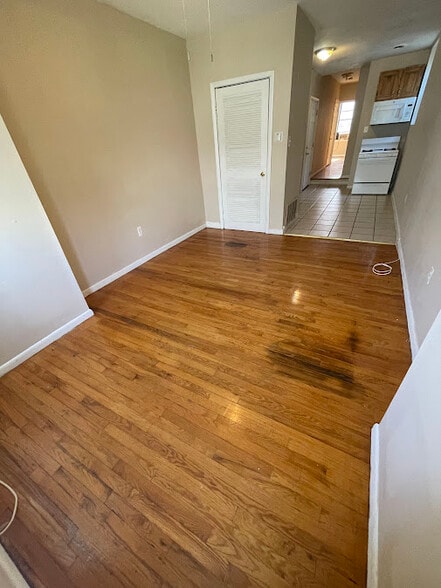 2148 N Carlisle Apt 2 - Living Room - 2148 N Carlisle St