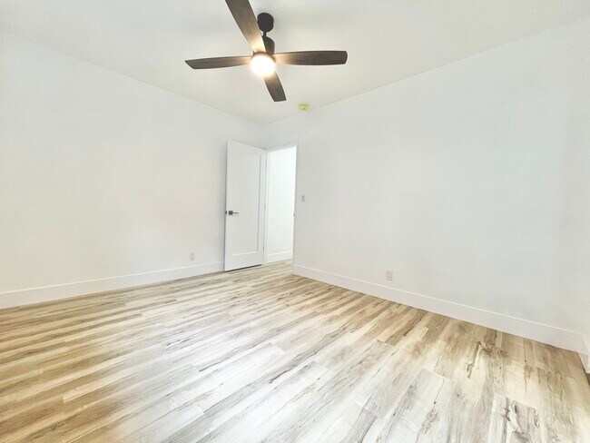 Building Photo - 634 Flower Ave Venice, CA 90291