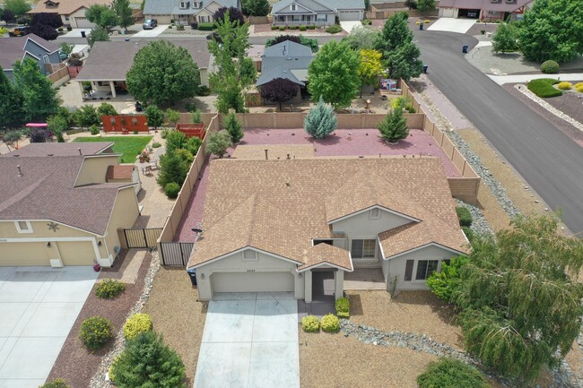 Building Photo - 3 bed, 2 bath home for rent in Brightstar!