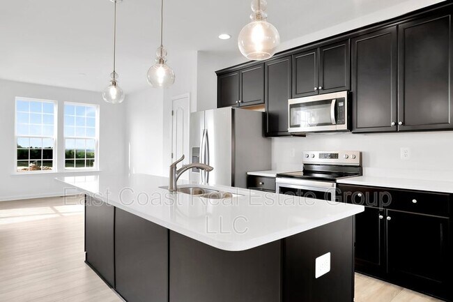 Building Photo - 153 Charterhouse St