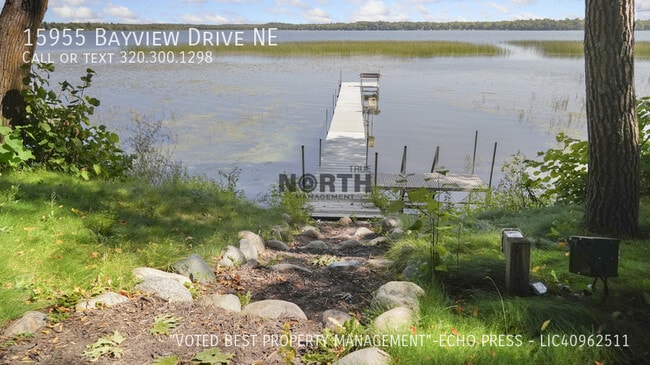Building Photo - 15955 Bayview Dr NE