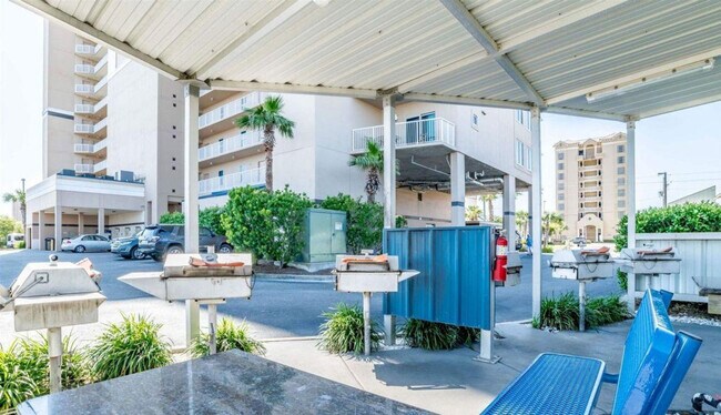 Building Photo - 1010 W Beach Blvd