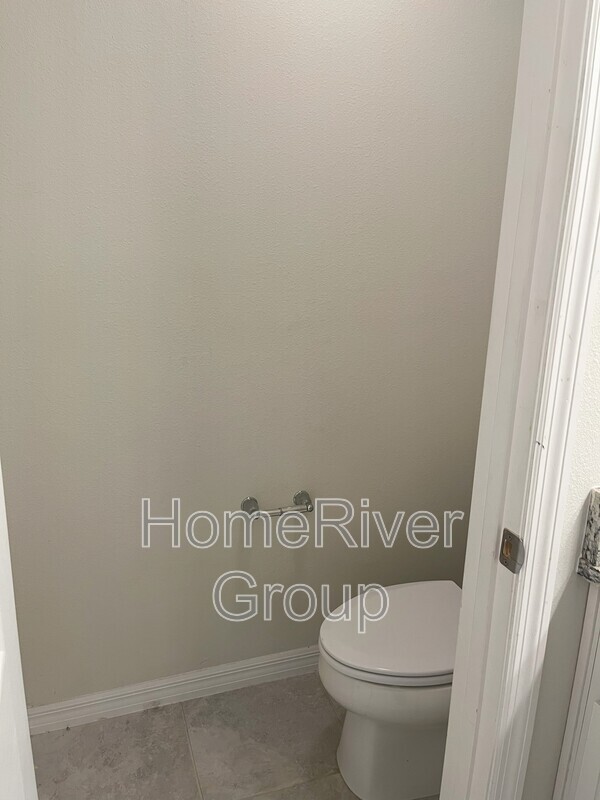 Building Photo - 1025 Pavia Dr