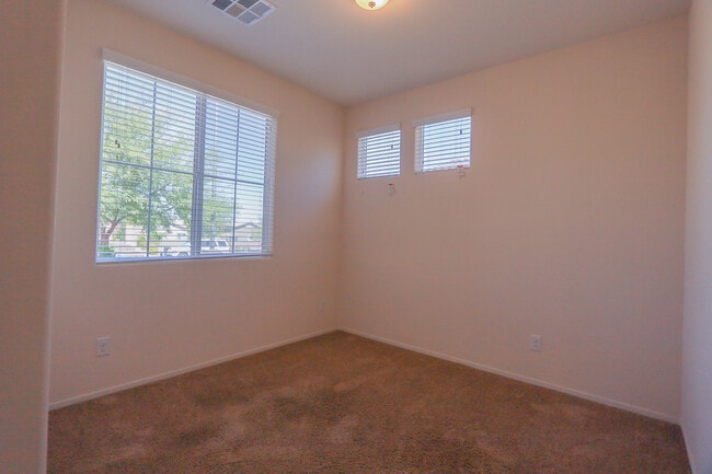 Building Photo - 1294 Luna del Oro Ln