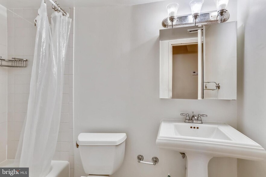 Building Photo - 9039 Sligo Creek Pky