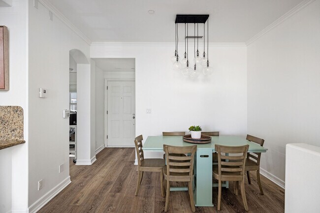 Building Photo - 231 Aviation Pl