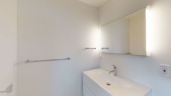 Building Photo - 1103 9th St NE