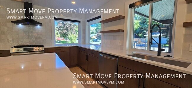 Building Photo - 4298 Catalpa-