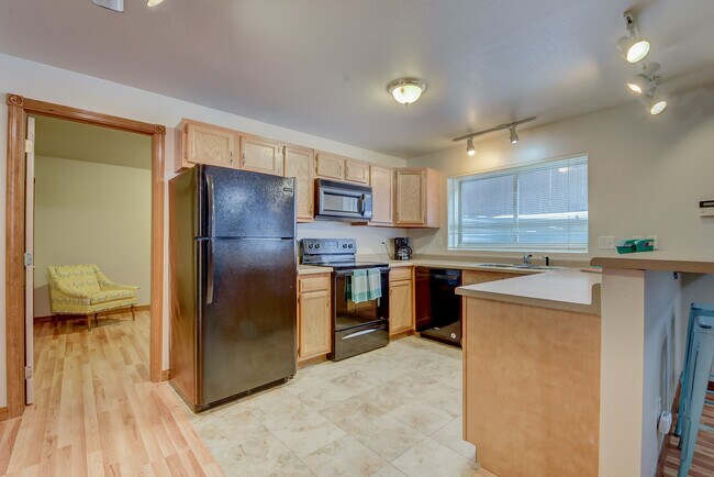 Building Photo - 103 S 14th St