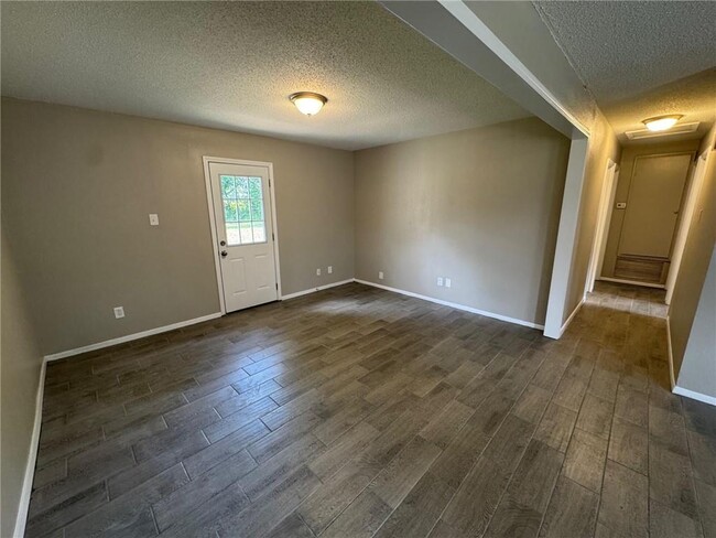 Building Photo - 6564 Cynthia Dr