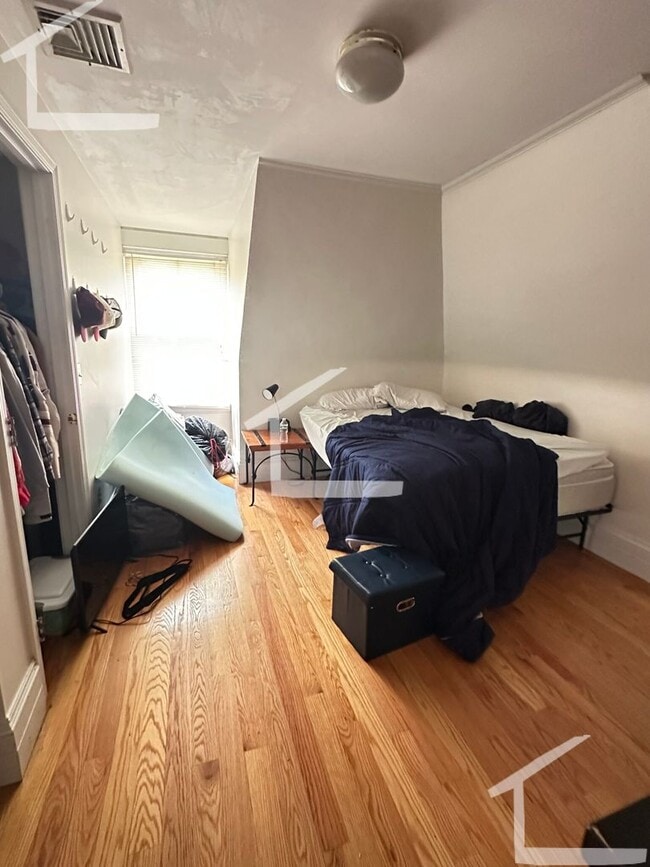 Building Photo - Entire House for Rent, Central heat/AC, Laundry Porch Backyard. Cleveland Circle Area of Brighton...