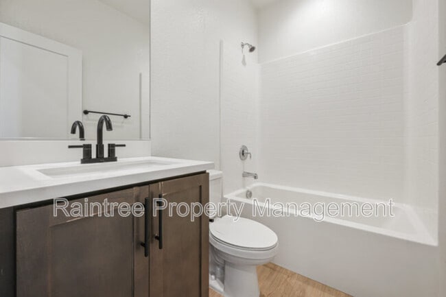 Building Photo - 1111 Via Lucero