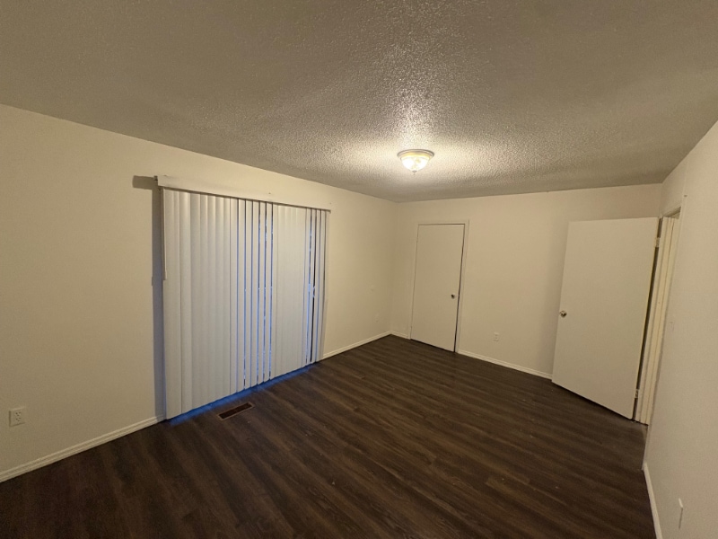 Building Photo - 122 Carriage Pl