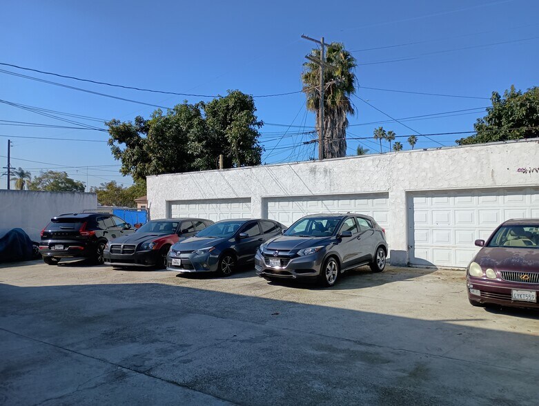 Building Photo - 2845 West Blvd