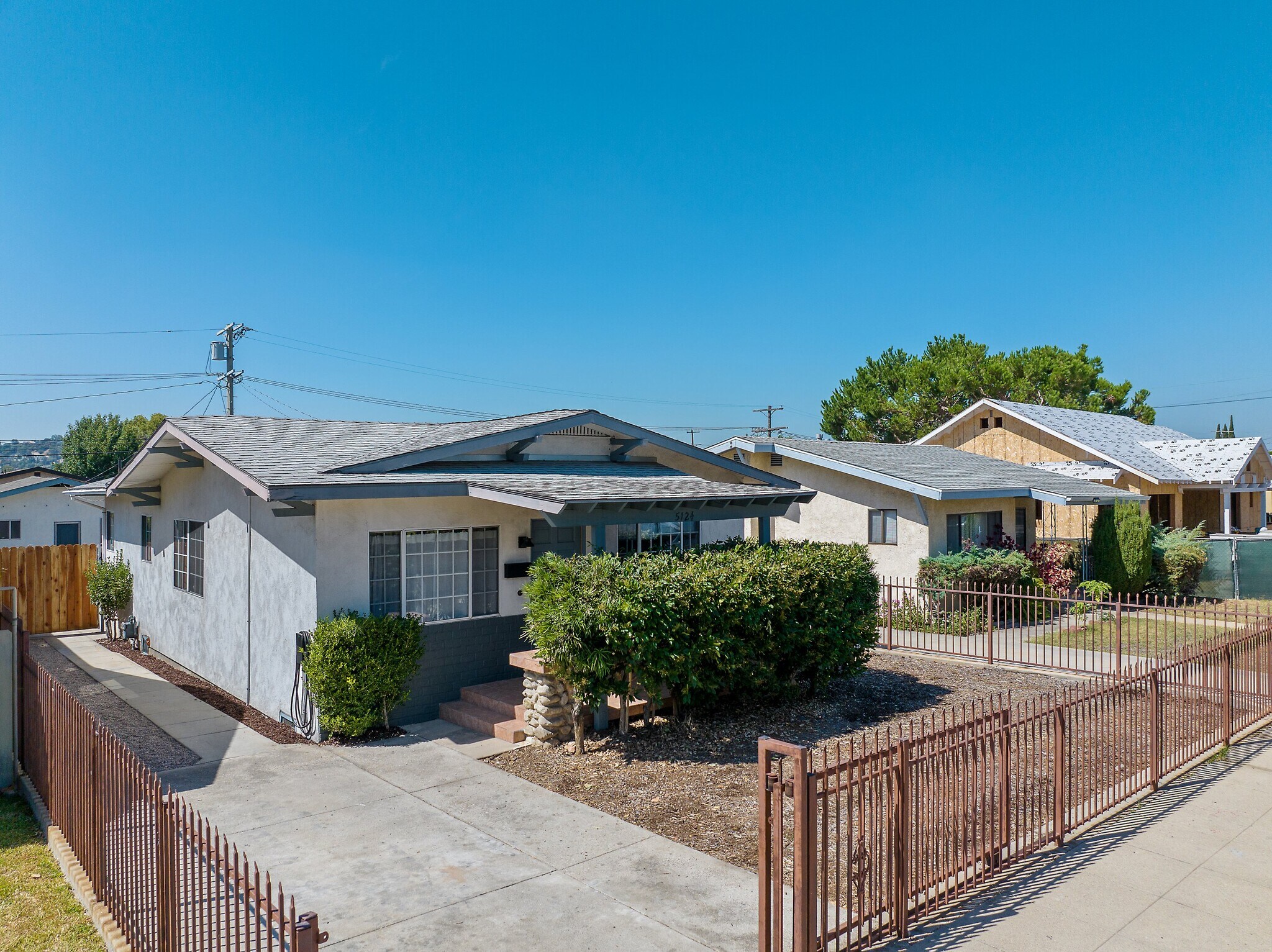Building Photo - 5124 Range View Ave