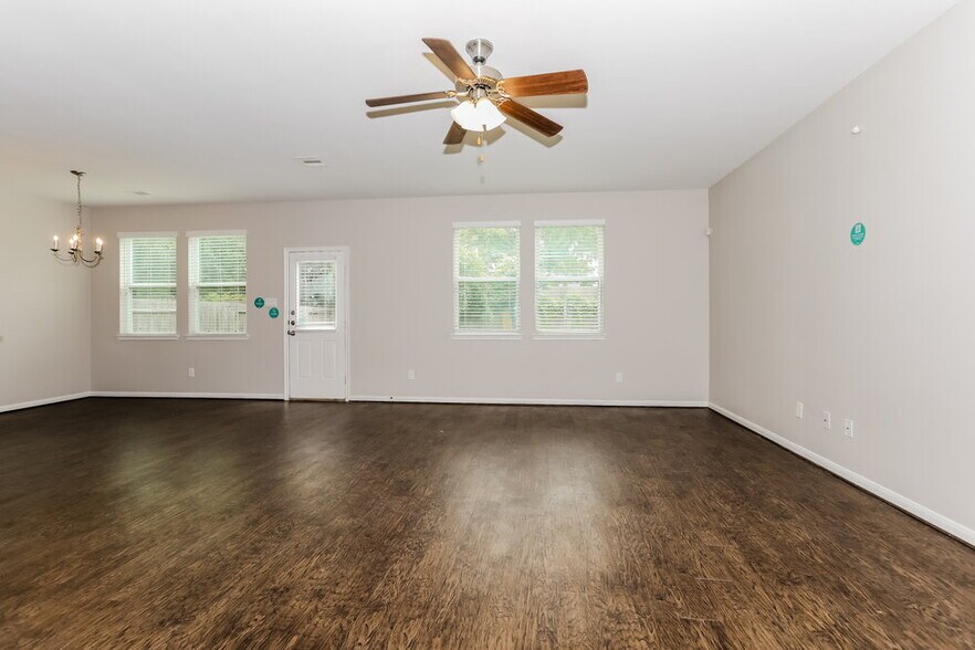 Building Photo - 13042 Rose Landing Dr