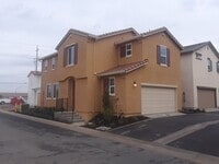 Building Photo - Centrally Located 3 Bedroom, 2.5 bath in gated community of Elk Grove