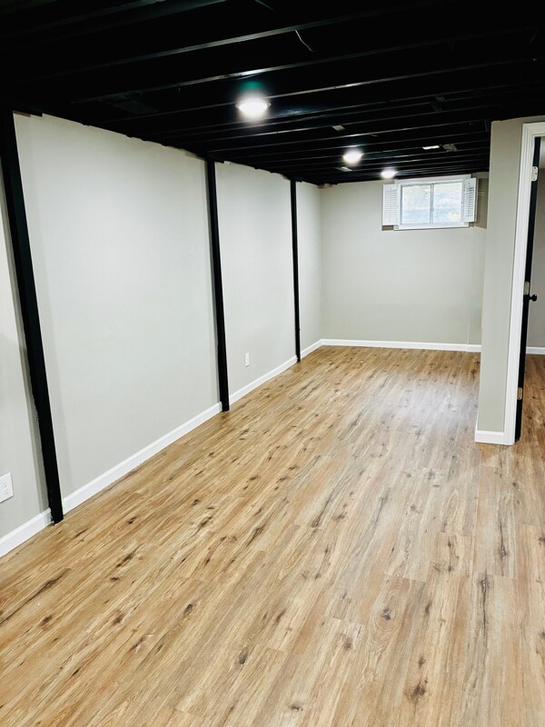 Building Photo - 6724 N Garfield Ave