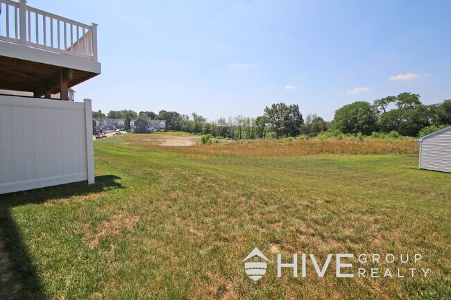 Building Photo - Spacious 4-Bed, 3.5-Bath with Garage!