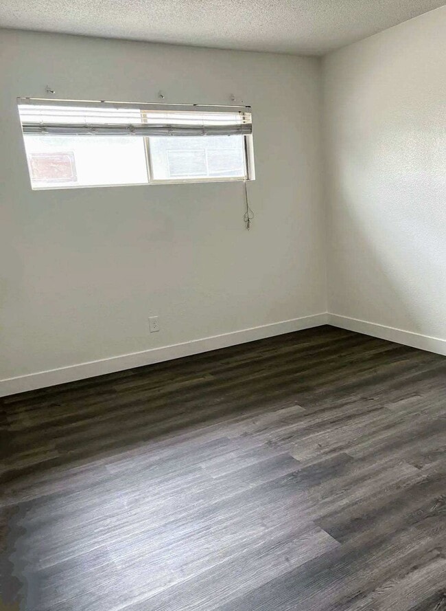 Building Photo - 1472 Sombrero Dr