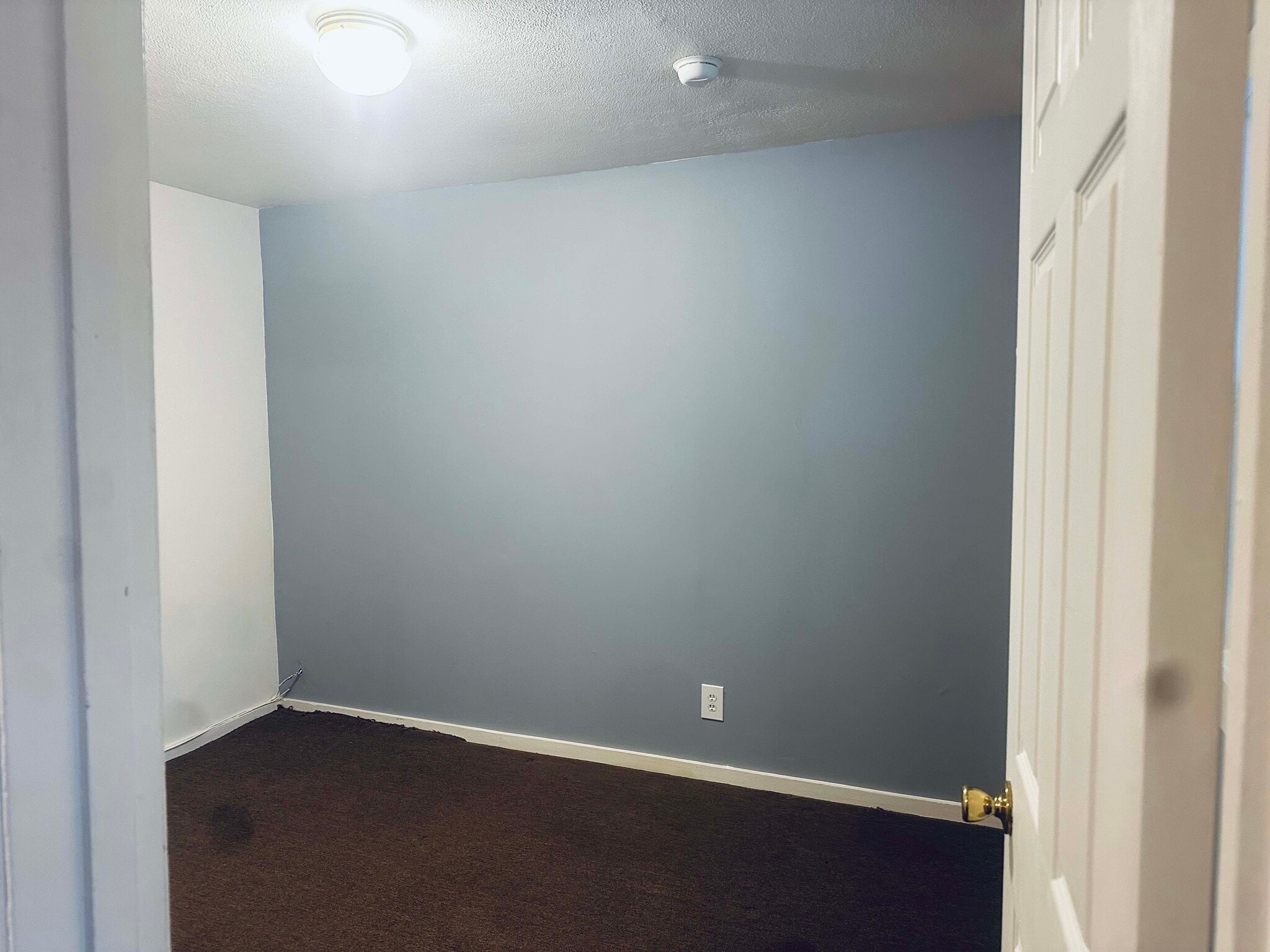 Bedroom 1 - 18 Hewett St