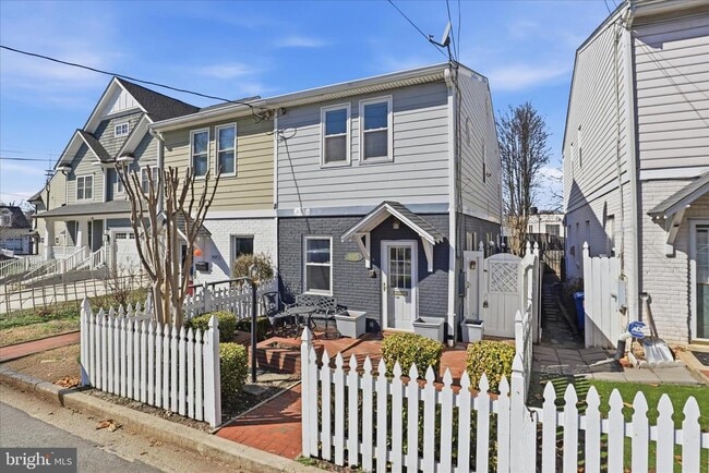 Building Photo - 5015 22nd St N