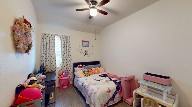 Building Photo - 14735 Garner Falls Trl