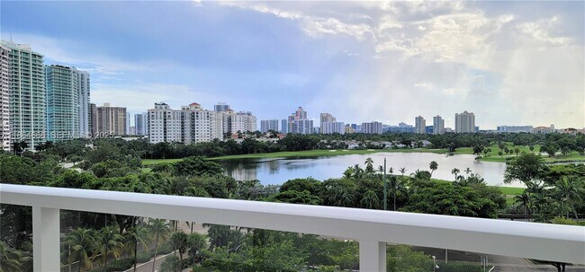 Building Photo - 3731 N Country Club Dr