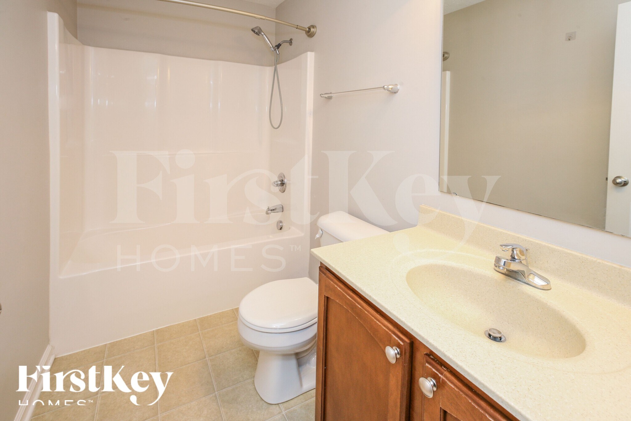 Building Photo - 13858 Ellsworth Ln