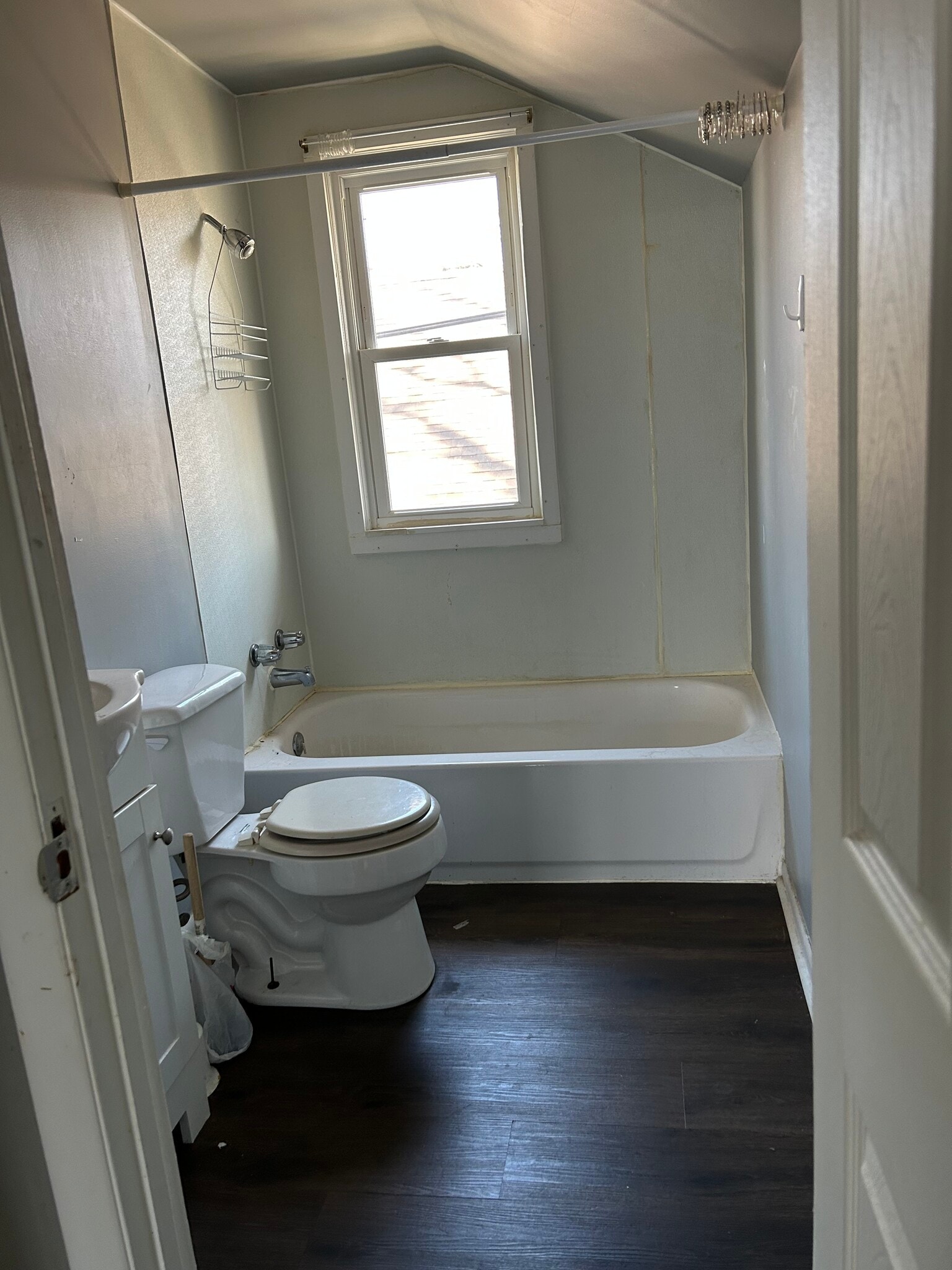 Bathroom - 1012 W Armstrong Ave