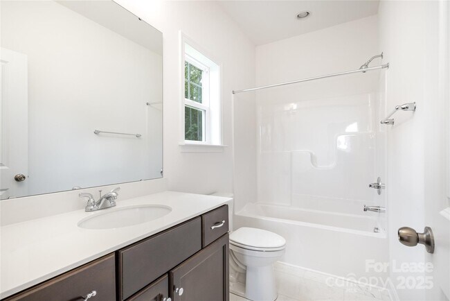 Building Photo - 2567 Cornelius Pl NW