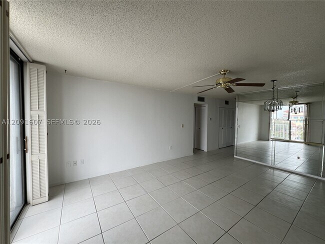 Building Photo - 920 NE 169th St