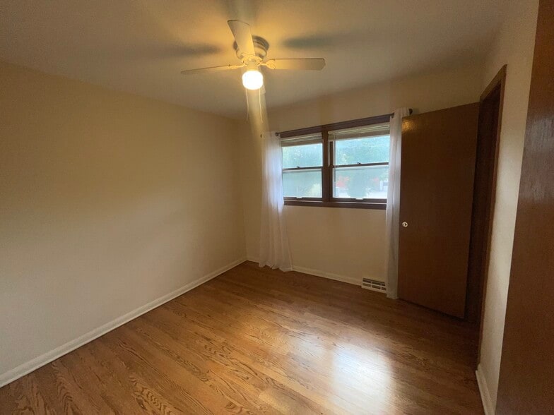 Bedroom 3 - 8817 W Herbert Ave