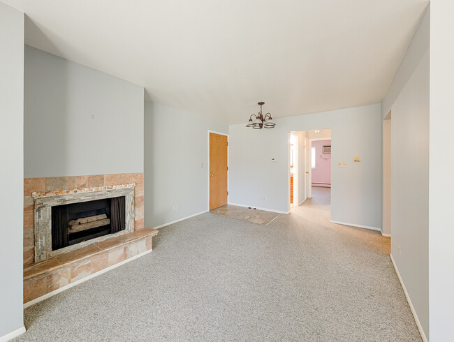 Building Photo - 801 S Dwyer Ave