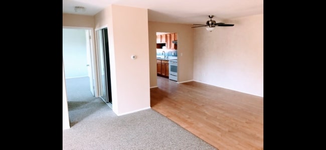 Building Photo - 1924 Axtell Dr