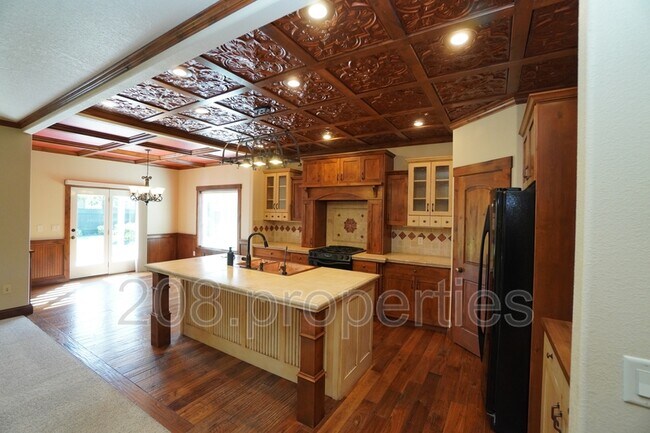 Building Photo - 1921 W Aspen Creek Dr