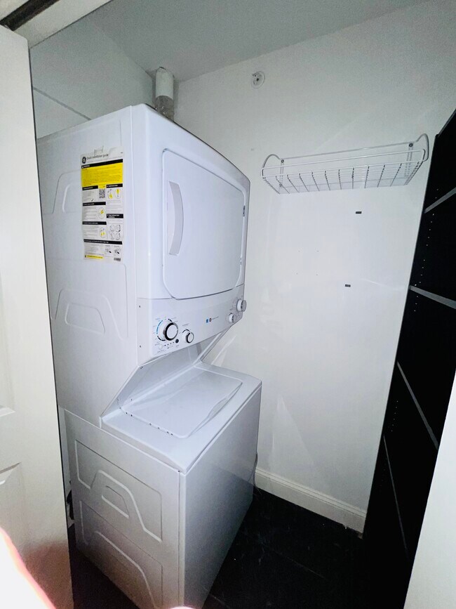 In unit washer, dyer - 391 Pleasant St