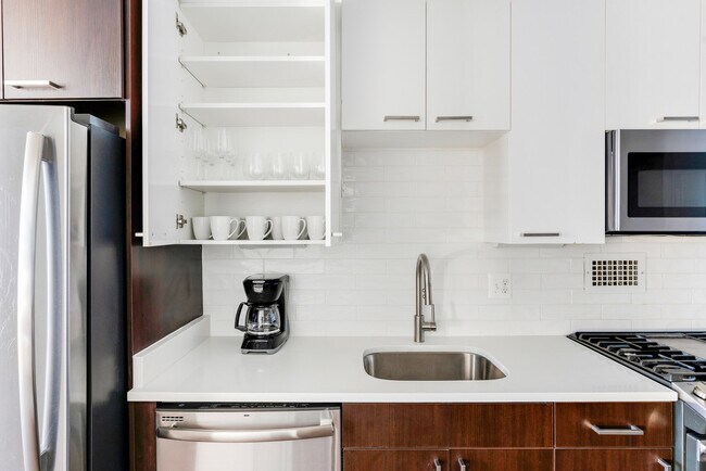 Building Photo - 1515 Richmond Hwy