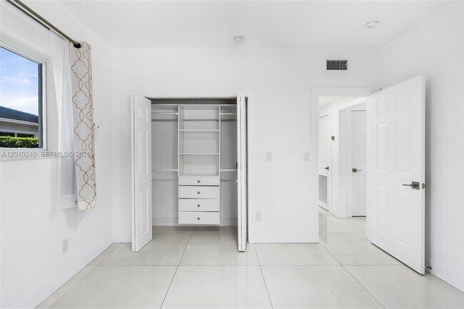 Building Photo - 7800 SW 57th Ct
