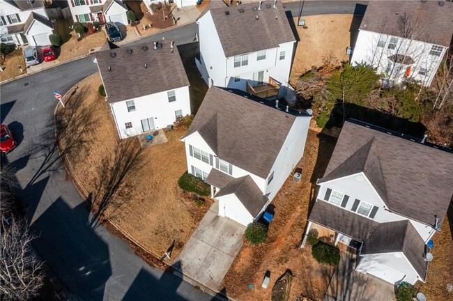 Building Photo - 400 Spring Head Dr SE